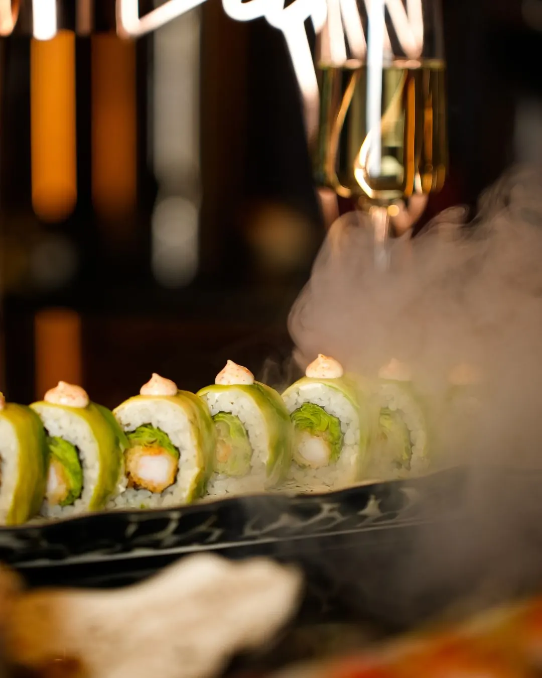 Sushi și șampanie